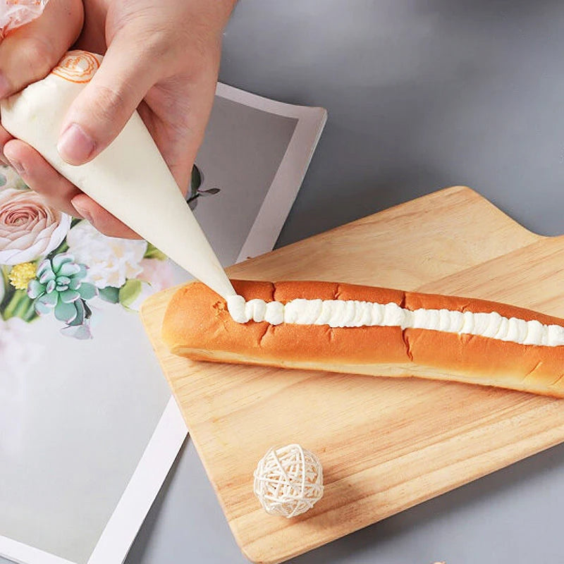 25Pcs Disposable Pastry Icing Bag Cake Decorating All Size nozzles Pastry Bags